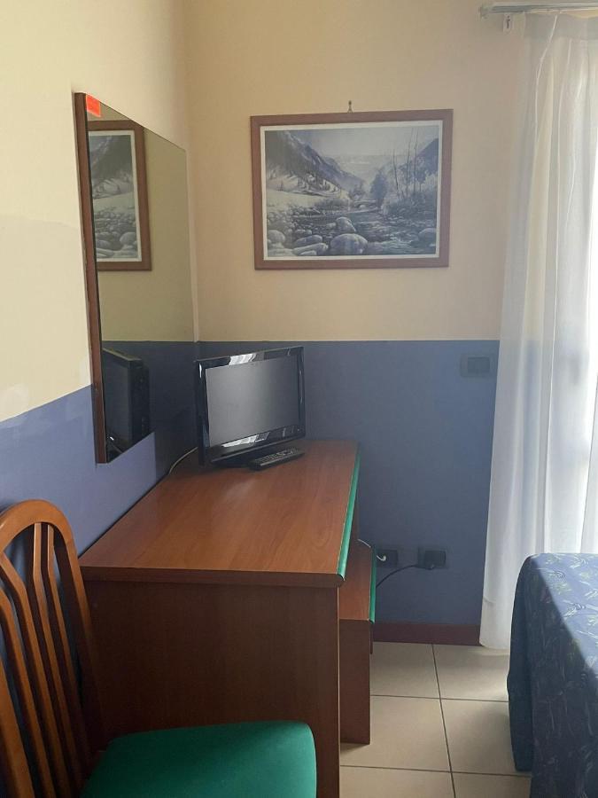 Hotel Arda Fiorenzuola Fiorenzuola dʼArda Екстериор снимка