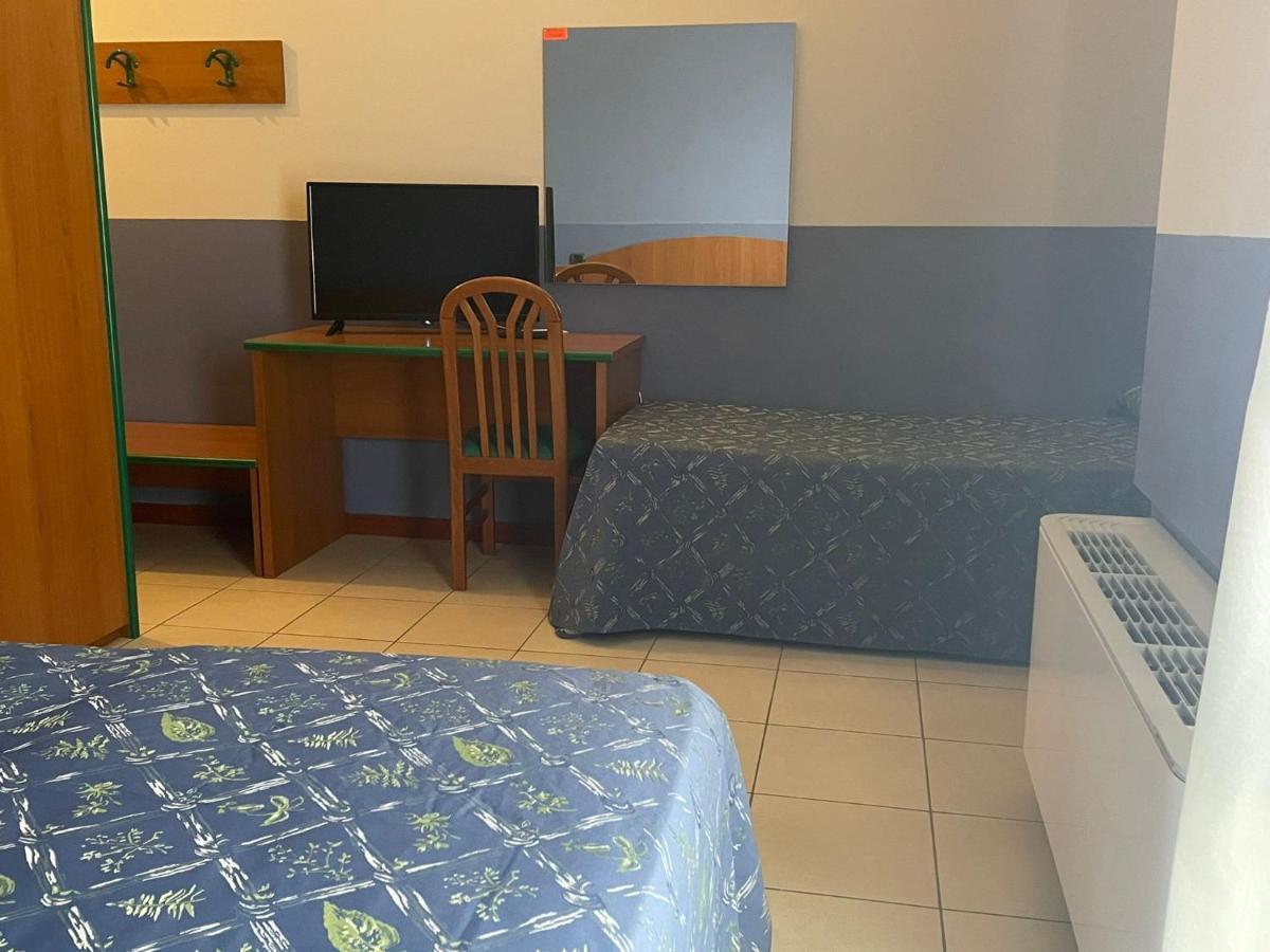 Hotel Arda Fiorenzuola Fiorenzuola dʼArda Екстериор снимка
