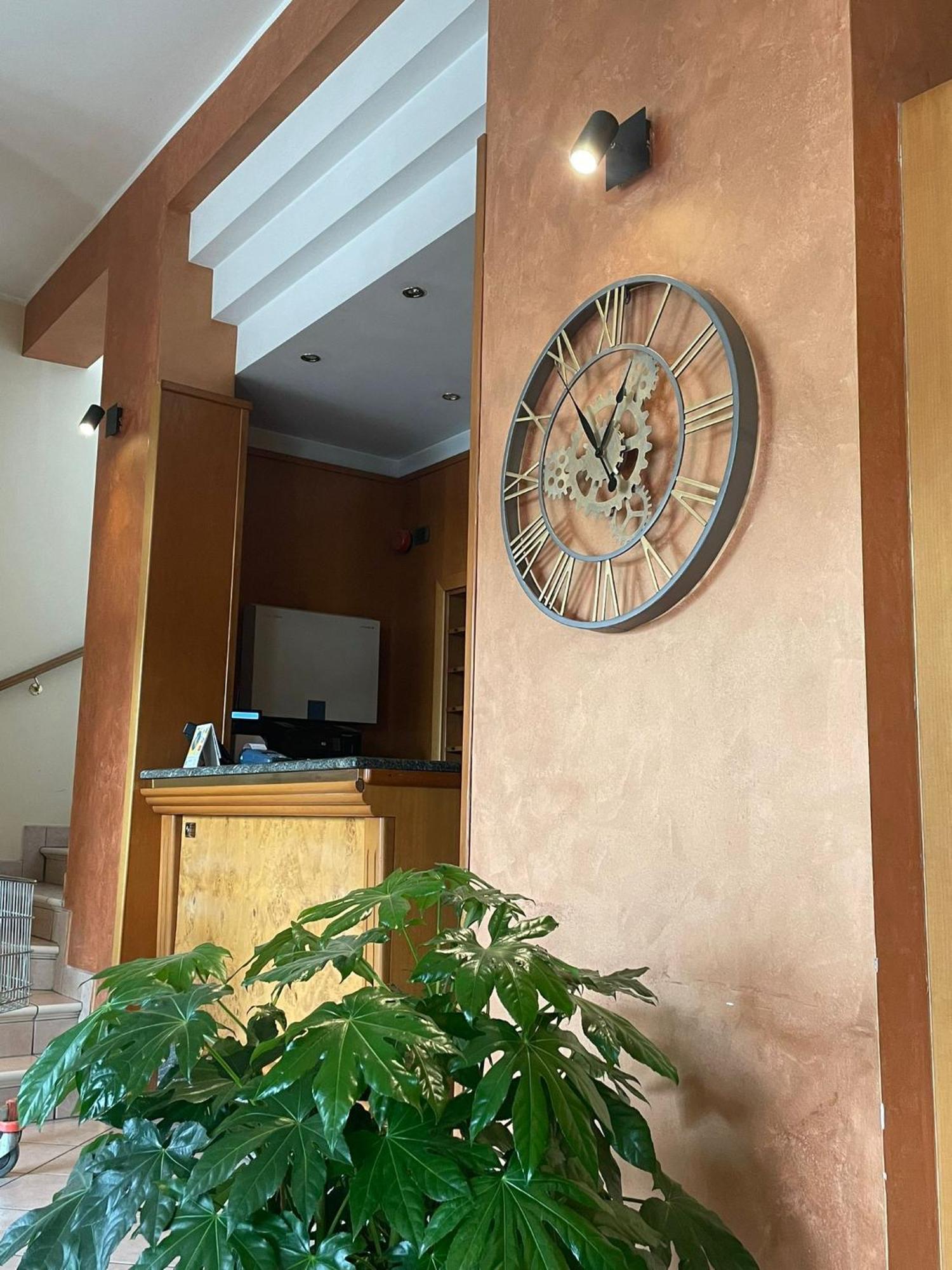 Hotel Arda Fiorenzuola Fiorenzuola dʼArda Екстериор снимка