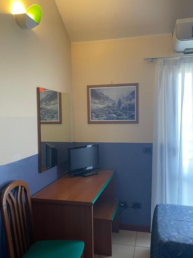 Hotel Arda Fiorenzuola Fiorenzuola dʼArda Екстериор снимка